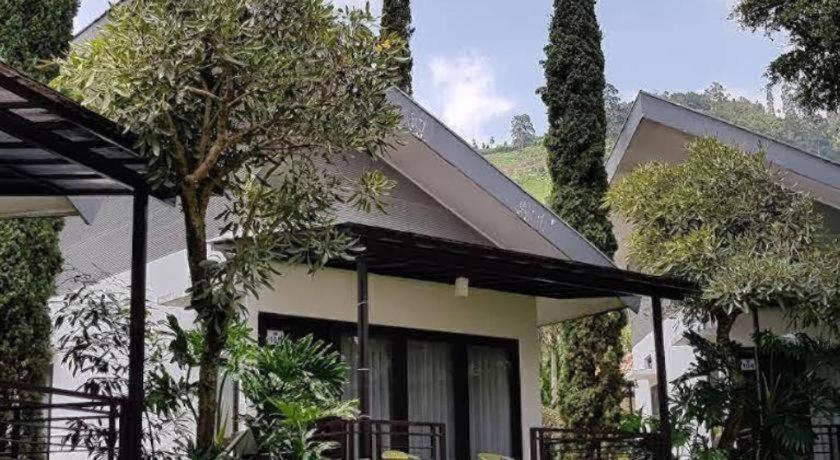 New Mountain Springs Hotel & Resort Lembang Zewnętrze zdjęcie